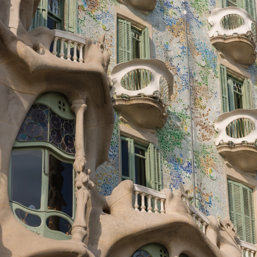 Illustrative Modernisme Color Experience preview for Casa Batlló