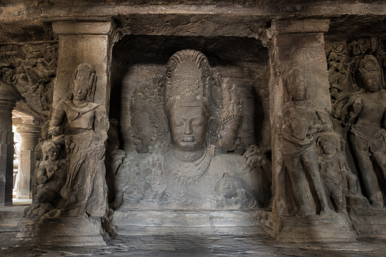 Illustrative Trimurti Pillars Experience preview for Elephanta Caves