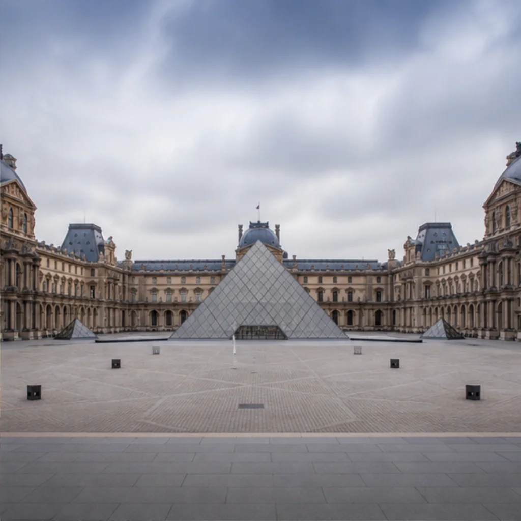 Illustrative Empty Cour Napoléon Experience preview for Louvre Museum